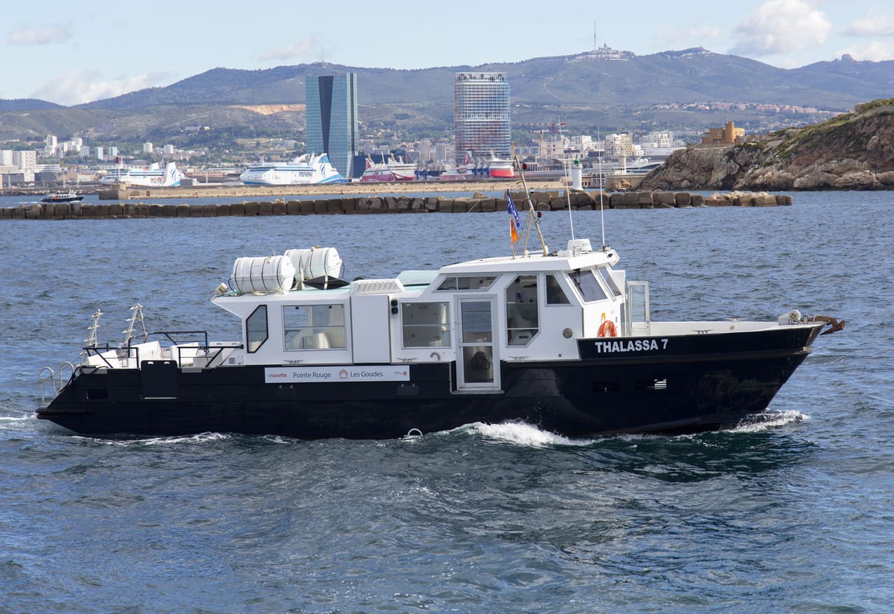 Le Thalassa 7, la navette maritime Pointe Rouge - Les Goudes, en mer devant Marseille